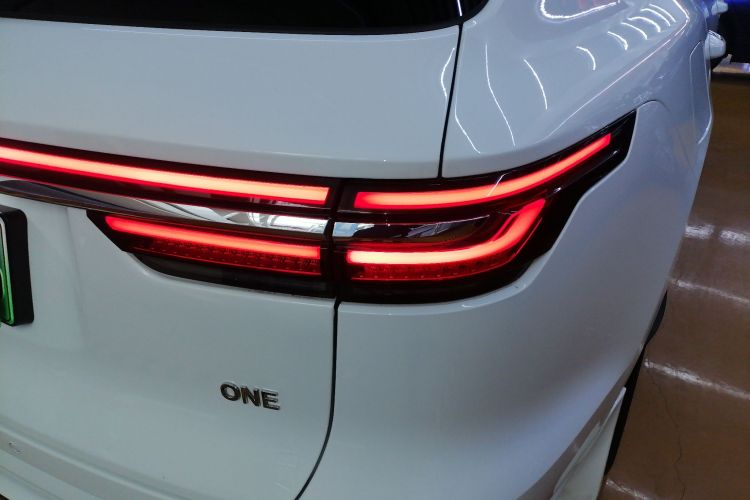 理想汽车 理想ONE 2020款 增程6座版车身外观6006