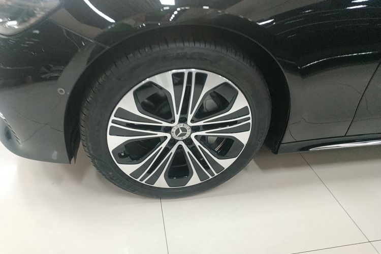 奔驰E级 2025款 改款 E 300 L 豪华型车身外观6007