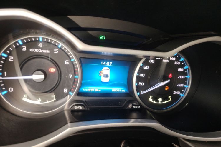 吉利汽车 帝豪 2017款 三厢百万款 1.5L 手动豪华型局部细节14