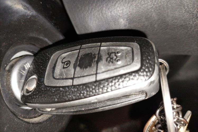 福特 福克斯 2015款 三厢 EcoBoost 125 自动超能风尚型中控内饰11