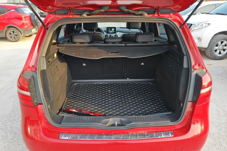 奔驰B级 2015款 B 200 时尚型机舱底盘23