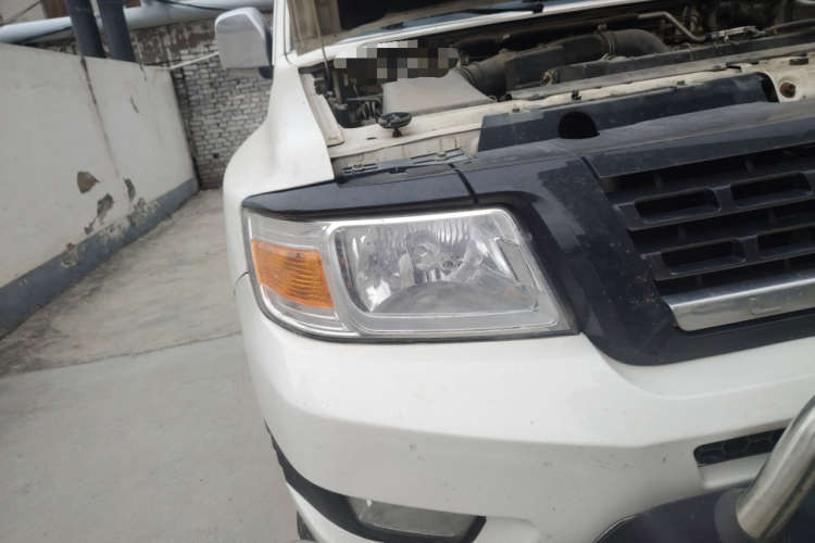 猎豹汽车 猎豹Q6 2015款 2.4L 手动四驱卓越型车身外观8