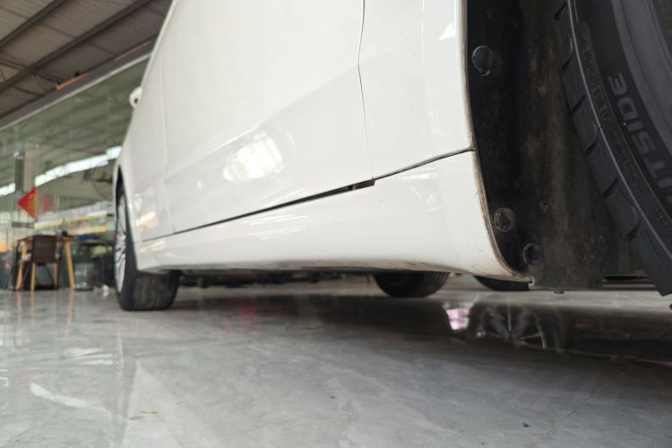 福特 蒙迪欧 2017款 EcoBoost 180 至尊型局部细节9001