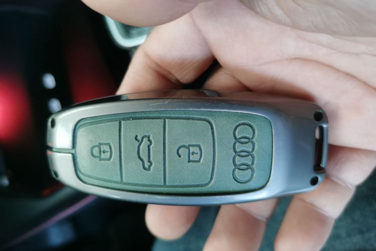 奥迪A3 2025款 Sportback 35TFSI 飞驰尊享型中控内饰11