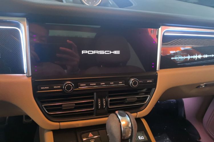保时捷 2018款 Macan 2.0T中控内饰16