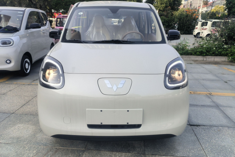 五菱汽车 宏光MINIEV 2025款 四门版 进阶款车身外观2