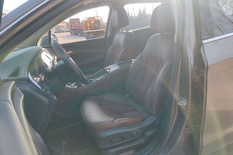 别克 昂科威 2017款 28T 四驱精英型中控内饰19