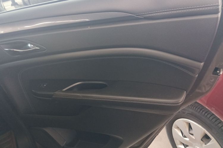 凯迪拉克SRX 2015款 3.0L 舒适型中控内饰45