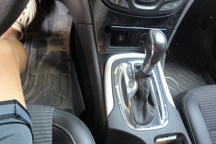 别克 君威 2015款 1.6T 领先技术型局部细节18