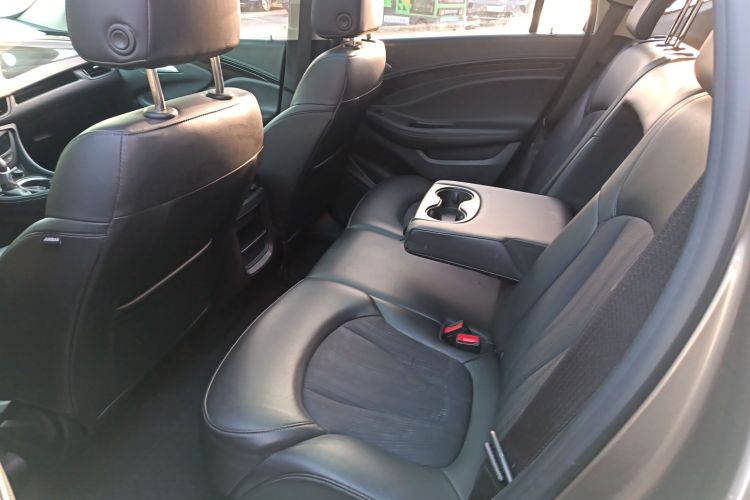 别克 昂科威 2019款 20T 两驱领先型 国VI中控内饰7004