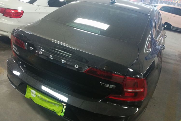 沃尔沃S90新能源 2020款 T8 E驱混动 智逸豪华版车身外观7