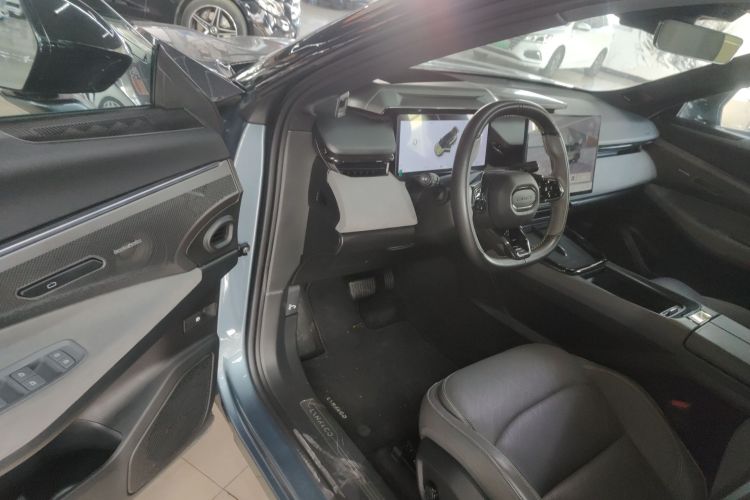 领克08 EM-P 2025款 220km 四驱性能Halo中控内饰7003