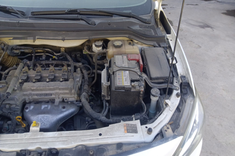 雪佛兰 科沃兹 2019款 320 自动欣享天窗版机舱底盘26