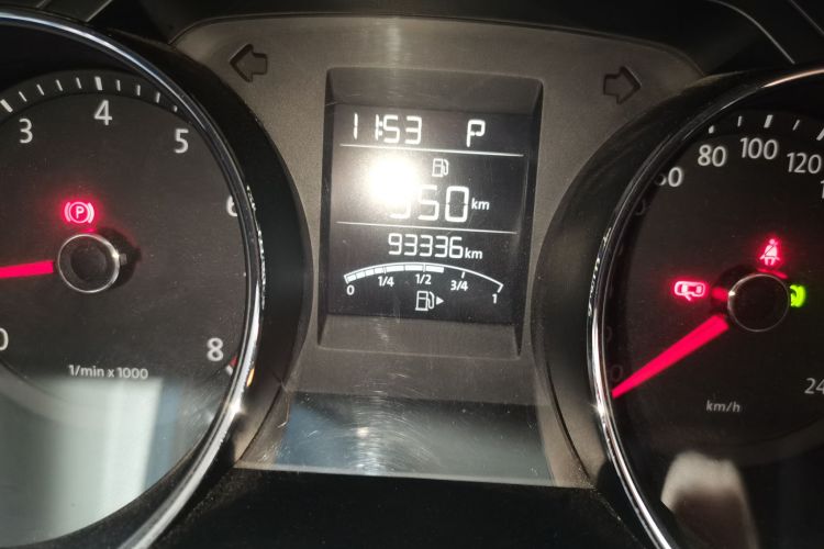 大众 宝来 2013款 1.6L 自动时尚型中控内饰15