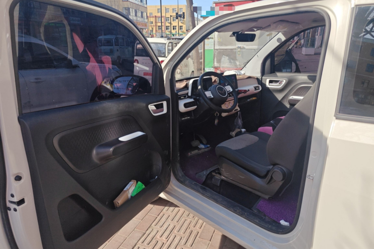 五菱汽车 宏光MINIEV 2024款 第三代 215km 青春版中控内饰20