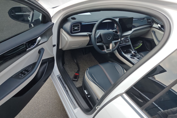 比亚迪 秦PLUS 2021款 EV 500KM 豪华型中控内饰7003
