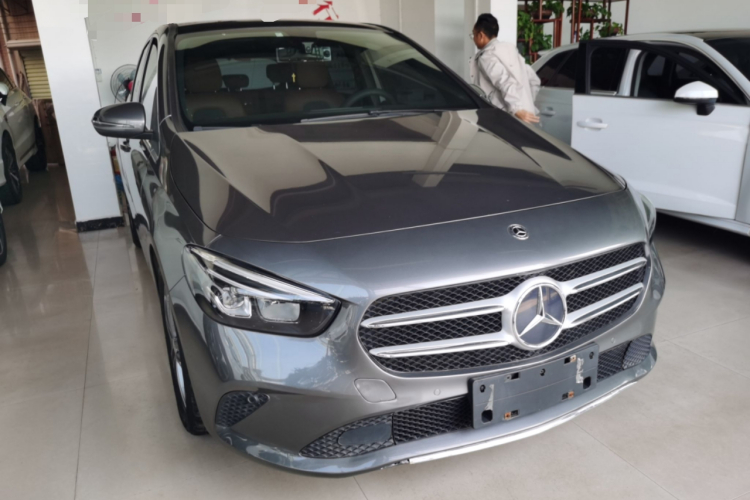奔驰B级 2021款 B 200 动感型车身外观6002