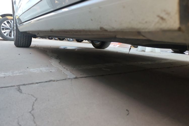 大众 2018款 途安L 280TSI 手动风尚版局部细节9001