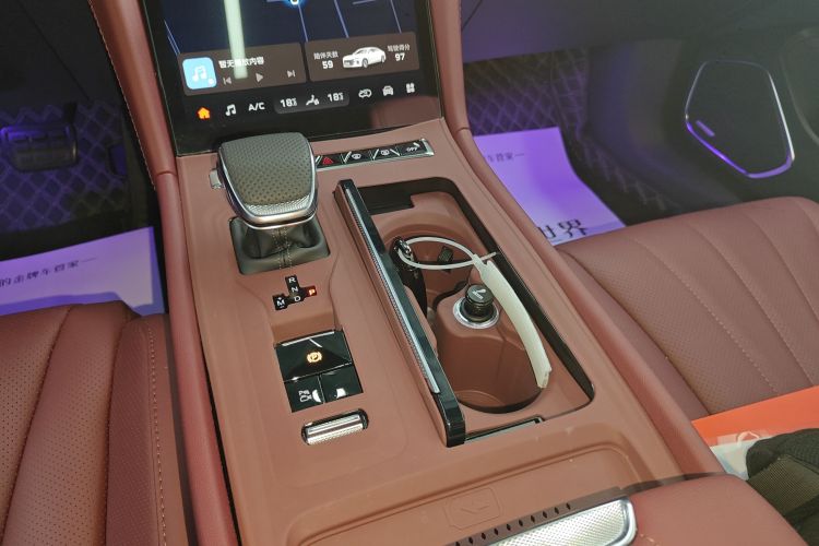 红旗H5 2025款 2.0T 自动玄影200万辆纪念版局部细节18