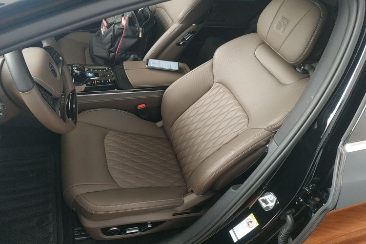 比亚迪 汉 2024款 EV 荣耀版 506KM前驱尊贵型局部细节19