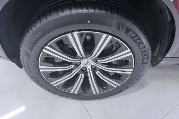 沃尔沃XC90 2023款 B6 智雅豪华版 7座车身外观6003