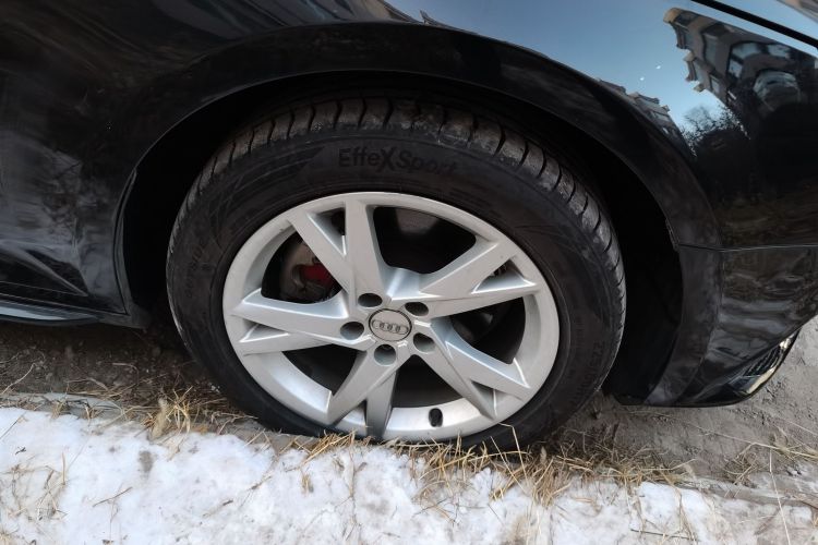 奥迪A4L 2018款 30周年年型 40 TFSI 进取型车身外观10