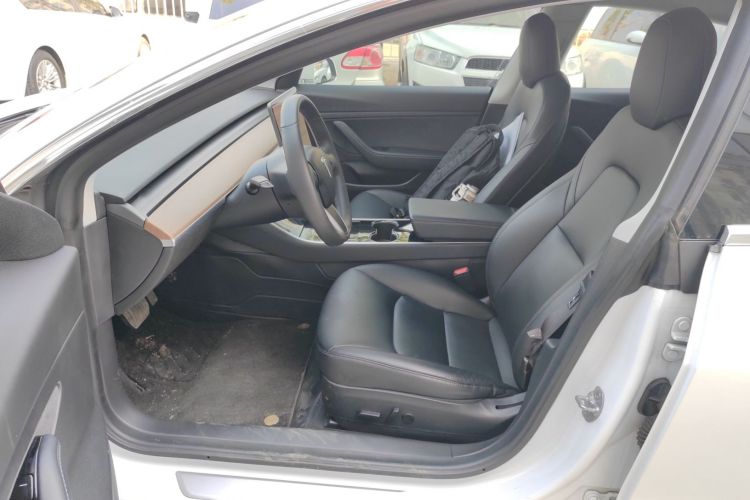 特斯拉 Model 3 2019款 标准续航后驱升级版中控内饰19