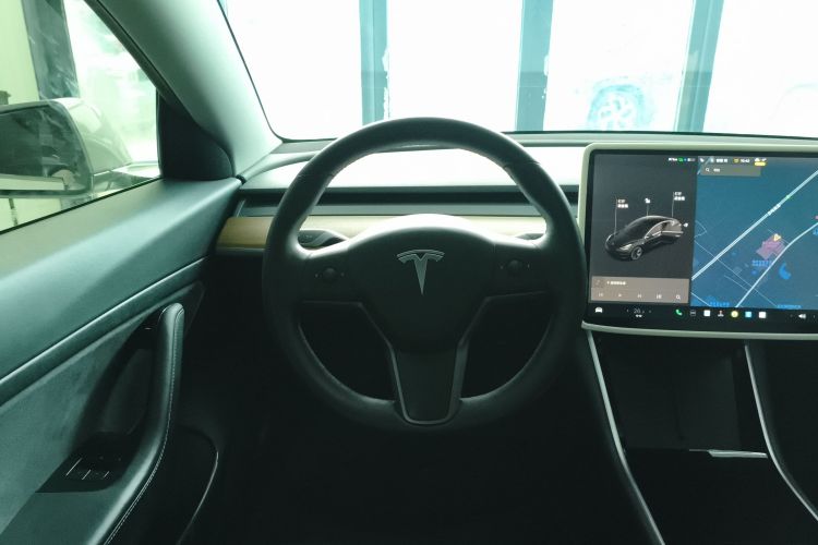 特斯拉 Model 3 2019款 标准续航后驱升级版中控内饰13