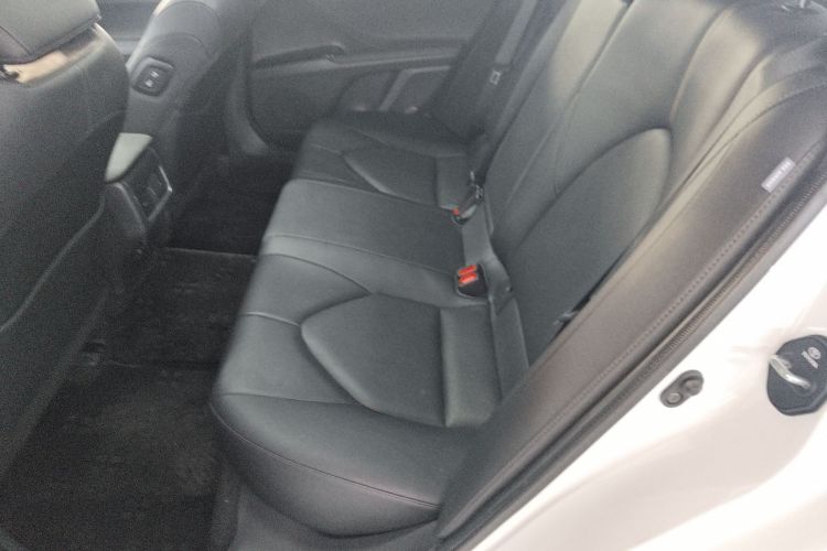 丰田 凯美瑞 2023款 2.5G 豪华版中控内饰7004