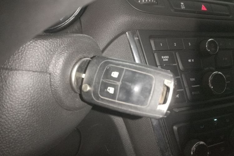 别克 昂科拉 2015款 1.4T 自动两驱都市精英型中控内饰11