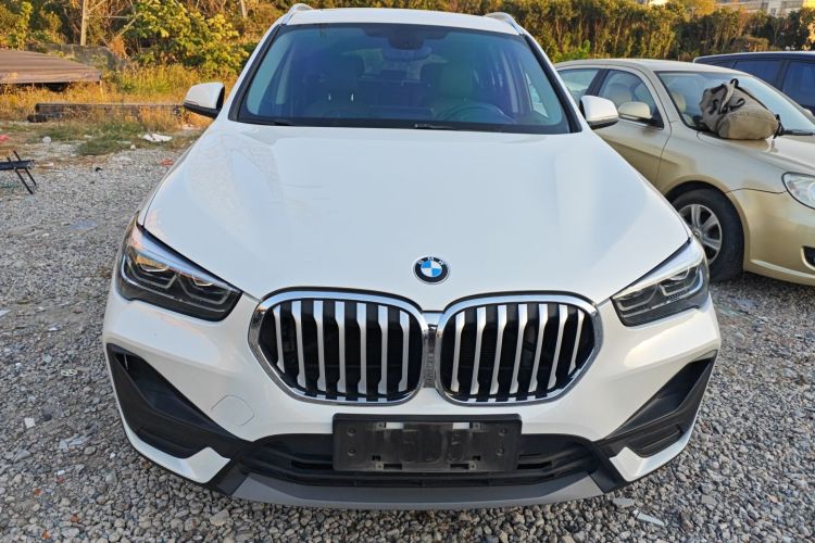 宝马X1 2021款 sDrive25Li 领先型车身外观2