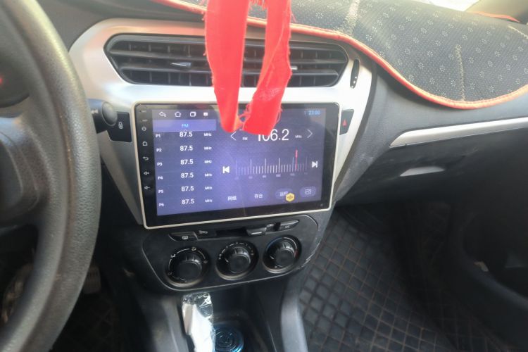 标致301 2016款 1.6L 手动舒适版局部细节16