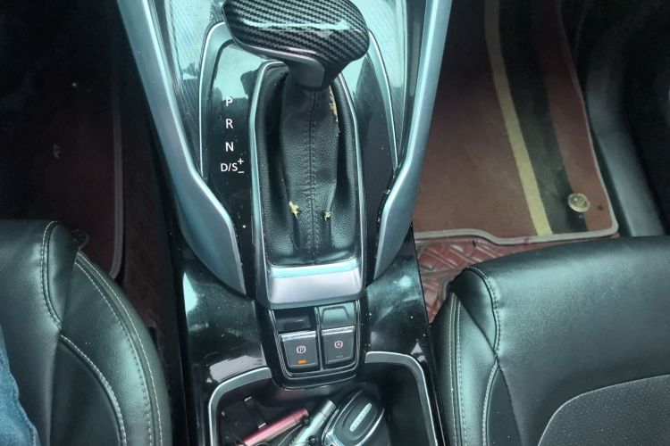 上汽大通MAXUS 大通G50 2020款 1.5T 自动豪华版中控内饰18