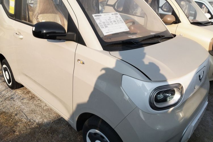 五菱汽车 宏光MINIEV 2024款 第三代 215km 青春版车身外观3