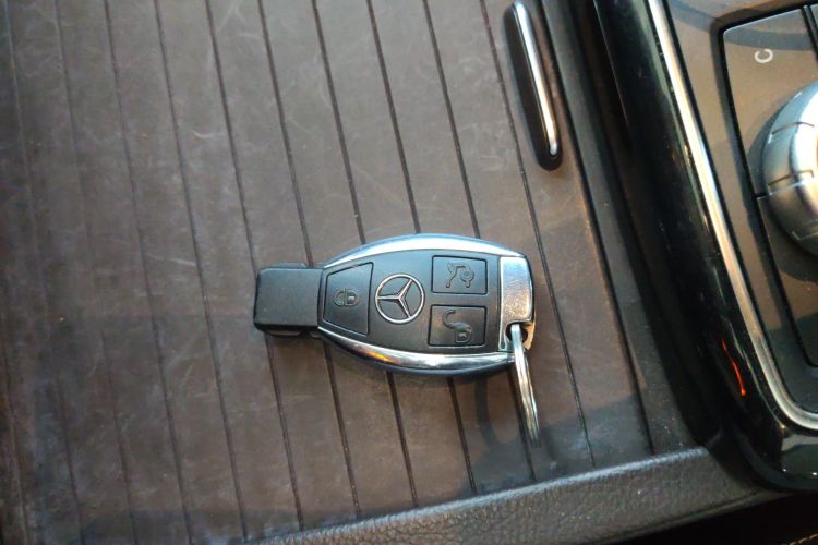 奔驰GLE 2018款 GLE 320 4MATIC 豪华型臻藏版中控内饰7001