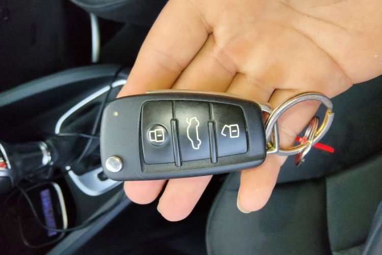 奥迪A1 2014款 30 TFSI Sportback时尚型中控内饰7001