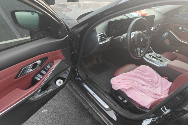 宝马3系 2023款 325Li M运动曜夜套装中控内饰20