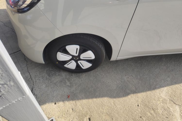 五菱汽车 宏光MINIEV 2025款 四门版 进阶款车身外观6007