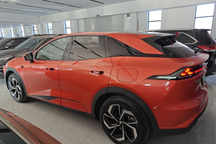 深蓝汽车 深蓝S07 2024款 215Max 乾崑智驾ADS SE增程版车身外观4