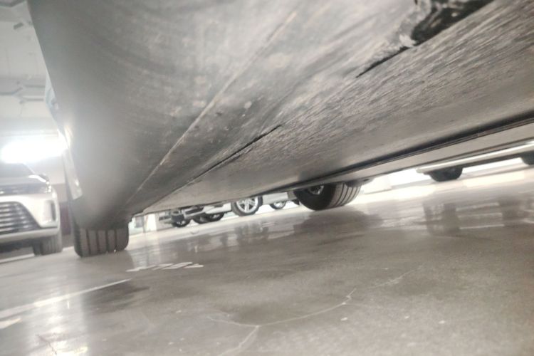 特斯拉 Model Y L 2025款 长续航全轮驱动版局部细节9001