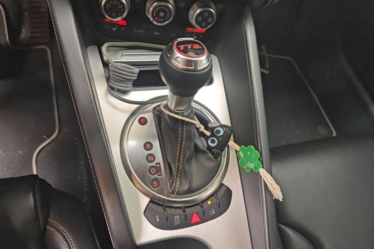 奥迪TTS 2013款 TTS Coupe 2.0TFSI quattro中控内饰18