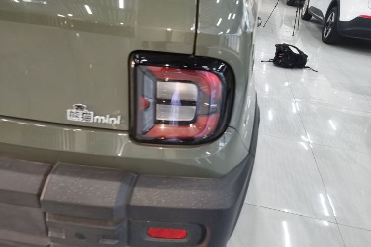 吉利银河 2025款 210km 熊猫骑士车身外观9