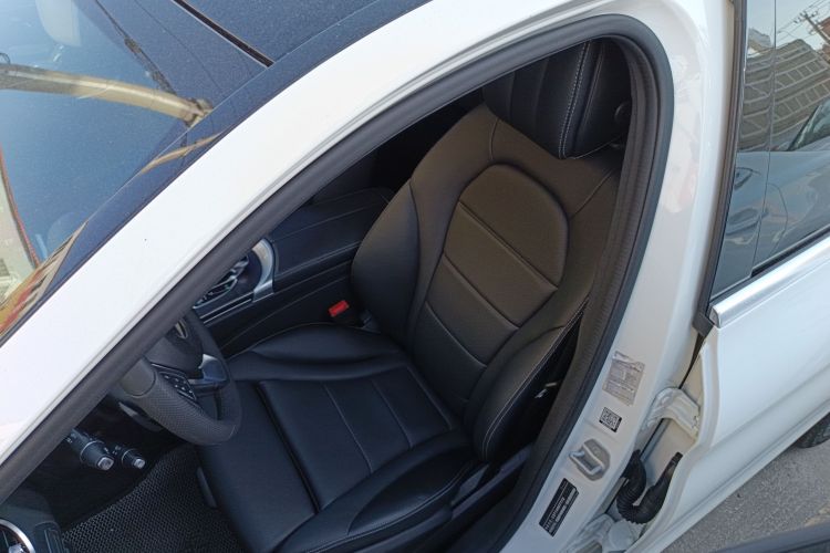 奔驰C级 2016款 C 200 L 运动型中控内饰19