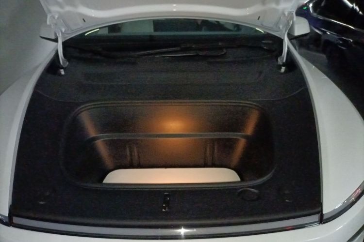 特斯拉 Model Y 2025款 后轮驱动 首发版局部细节24