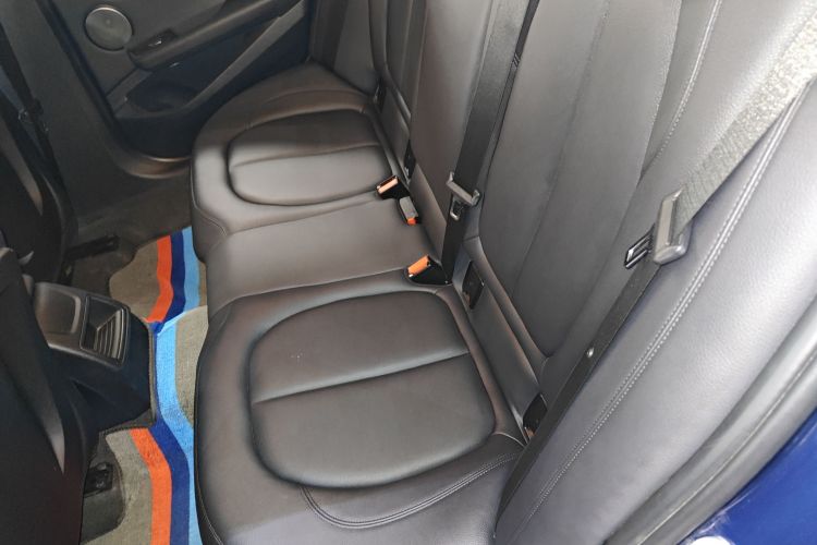 宝马1系 2021款 120i M运动版中控内饰21