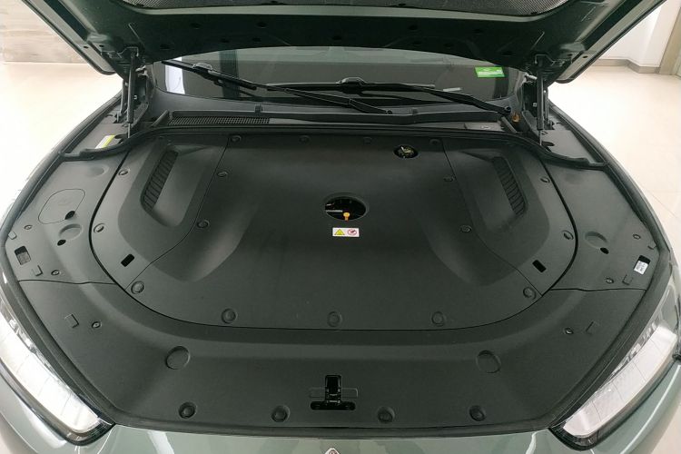 鸿蒙智行 问界M5 2022款 增程后驱标准版机舱底盘24