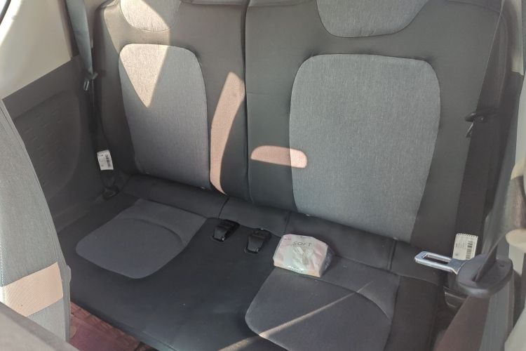 五菱汽车 宏光MINIEV 2021款 马卡龙时尚款 三元锂中控内饰21