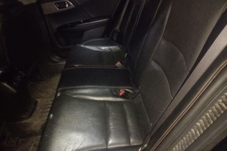 本田 雅阁 2016款 混动 2.0L 锐酷版中控内饰21