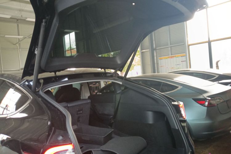 特斯拉 Model Y 2022款 后轮驱动版局部细节23