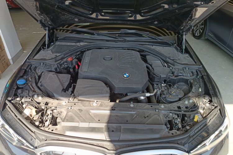 宝马3系 2024款 325Li M运动套装机舱底盘24